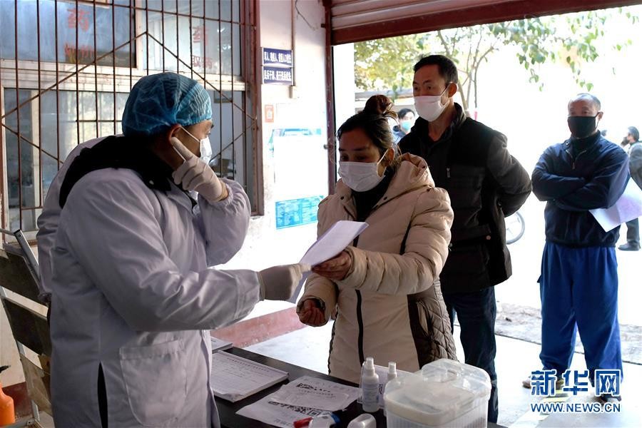 （抓好經(jīng)濟(jì)發(fā)展 應(yīng)對(duì)復(fù)雜局面·圖文互動(dòng)）（3）2500萬農(nóng)民工如何安全返崗？——農(nóng)民工大省四川復(fù)工觀察