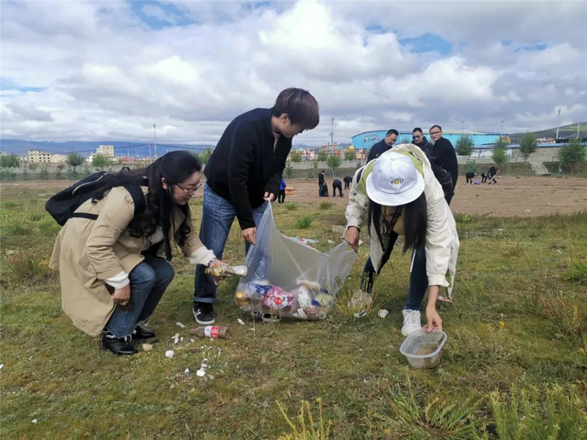 支教老師.jpg 支教老師.jpg